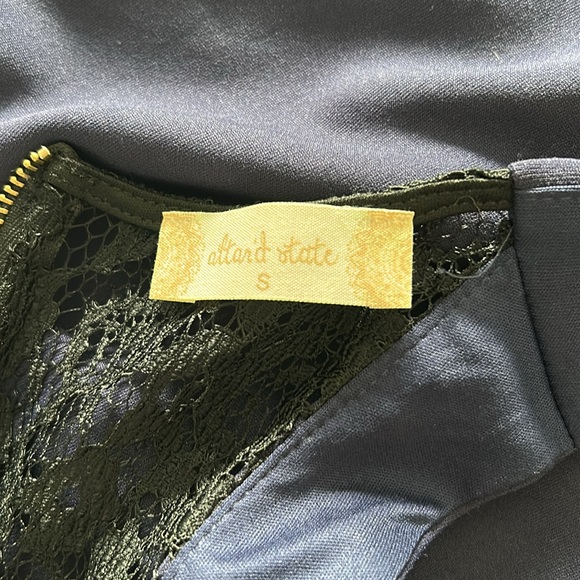 NWT Altar’d State Beautiful Navy Blue Women’s Dress size Small. Retail 69.99 - Picture 6 of 7